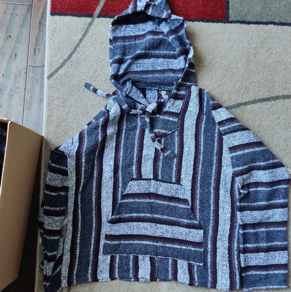 Maroon Grey Black Sweater - Picture 1 of 3